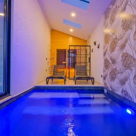 Pera Villa