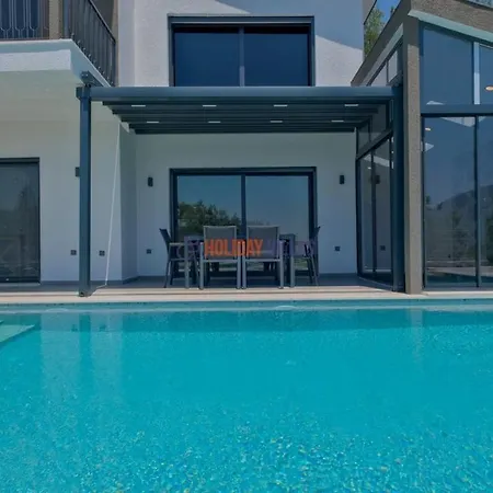 Pera Villa